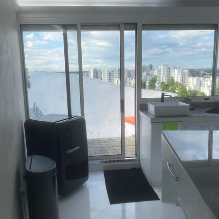 14Eme Et Der Etage "Arty" Avec 2 Chambres Et Vue Panoramique ! Créteil Exterior photo